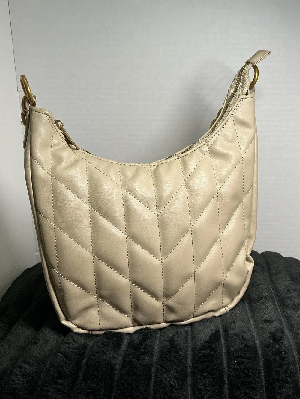 Steve Madden Timeless Taupe Quilted Shoulder Bag Tan/Cream Gold Chain EUC